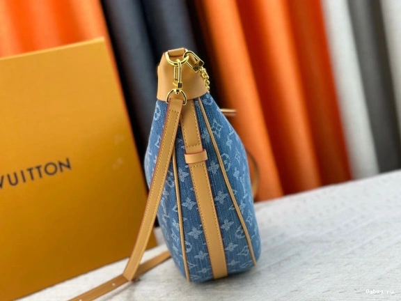 VUITTON LOOP HOBO LOUIS 0820
